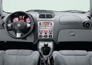Alfa Romeo GT V6 interior