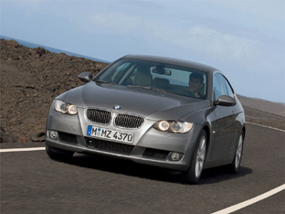 2007 BMW 335i 
        Coupe front view