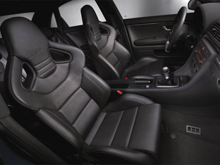 Audi RS 4 interior
