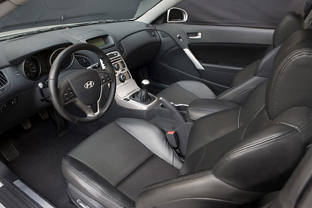 Hyundai Genesis Coupe interior