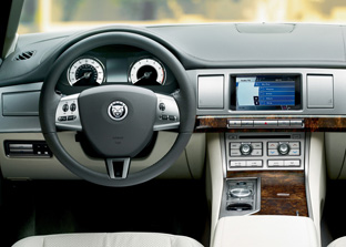 Jaguar XF SV8 interior