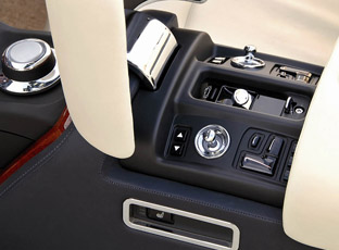 2008 Rolls-Royce Phantom Drophead Coupe interior console