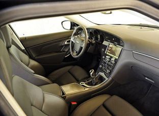 2010 Saab 9-5 interior