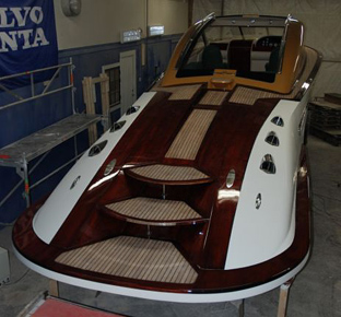 Strand-Craft Prima Donna 40' under construction