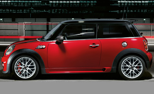 2010 MINI John Cooper Works (JCW)