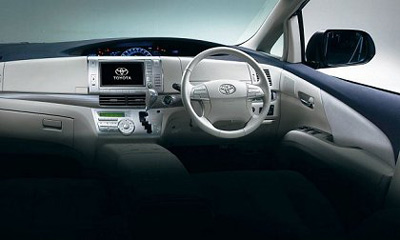 Toyota Estima Hybrid interior