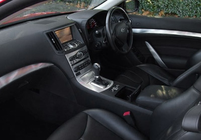 Infiniti G37 Coupe interior