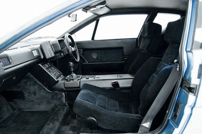 Renault Alpine GTA interior