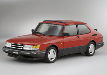 Saab 900