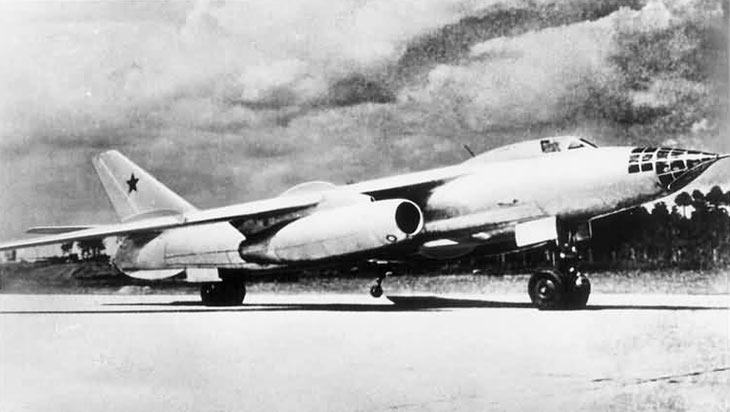 Ilyushin Il-54