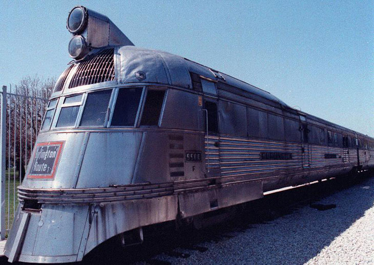 Zephyr streamliner train