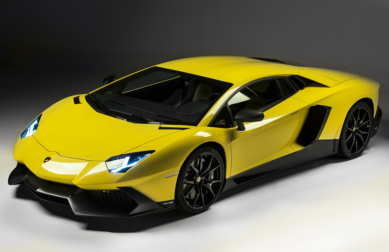 http://www.diseno-art.com/news_content/wp-content/uploads/2013/04/Lamborghini-Aventador-LP-720-4-50-Anniversario-1.jpg