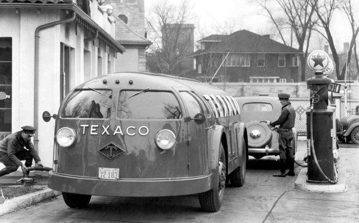 Diamond T Texaco Doodlebug tanker truck