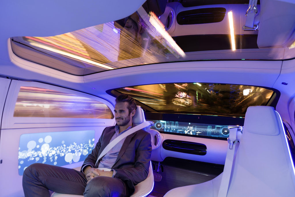Autonomous driving Mercedes-Benz Luxury Motion Mercedes-F-015-Luxur
